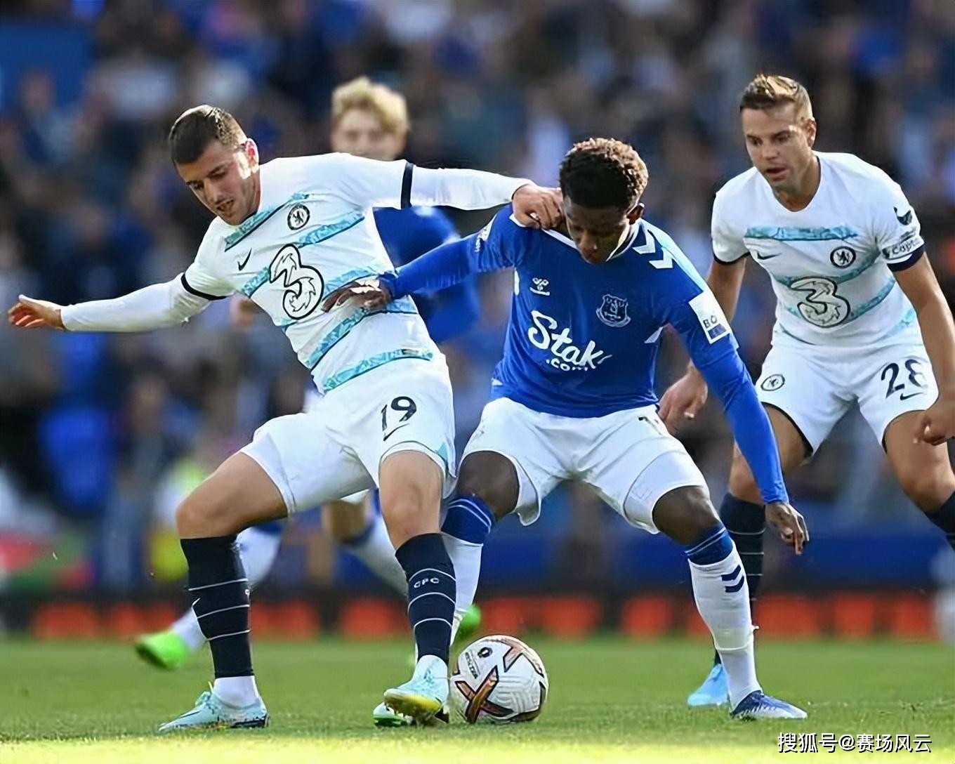 清晨法国杯传出新动向，芝加哥公牛扳平良机，管理层表态：信心回归，赛季目标并未改变的简单介绍